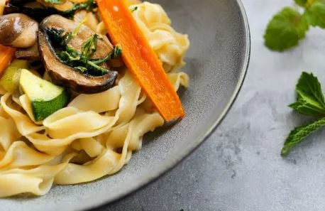 Tagliatelle con salsa ai funghi
